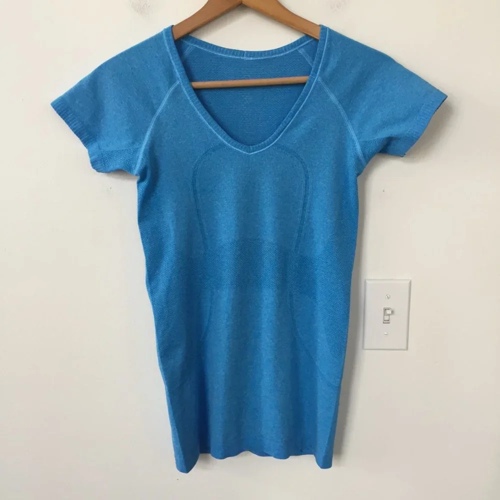 Lululemon Run: Swiftly V Neck Beach Blanket Blue